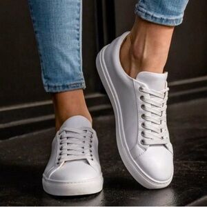 Thursday Boot Co. Womens 8.5 Everyday White Leather Fashion/Athleisure Sneakers